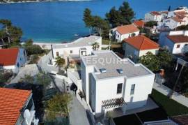 House Okrug Gornji, Okrug, 280m2