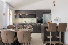 Trogir, Okrug Gornji , Three-Bedroom Apartment with Garage and Beautiful Sea View