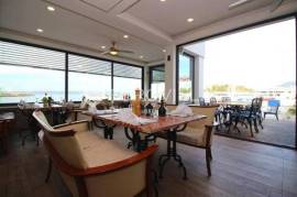 Novi Vinodolski, catering facility and apartment on the seafront 253 m²