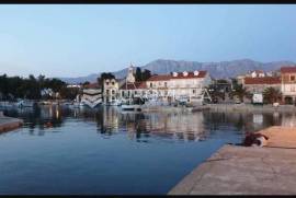 Hvar, Sućuraj, house on the waterfront for adaptation