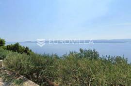 Omiš, Marušići, attractive building plot with an area of 4000 m²