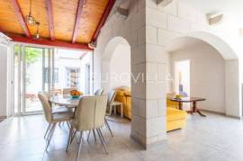 Bol, spacious four-bedroom apartment in a prime location, 127 m²