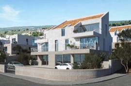 Brač, Supetar, two, bedroom apartment on the first floor with sea view