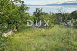 RIJEKA, KOSTRENA - land 1,211 m2 with sea view - only 160 meters from the sea! OPPORTUNITY!