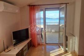 Okrug Gornji, Fully Furnished Two-Bedroom Apartment with Sea View