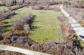 Radoč, Lovinac - Land 4480 m² with project and building permit
