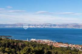 Brač, Supetar - a building land with a total area of 3000 m²