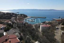 House 100m from the sea with 6 residential units