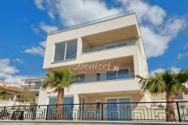 Ciovo, Okrug Gornji .Three-Bedroom Apartments in a New Building Near the Sea