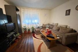 Đakovo, wider city centre, single-storey house with a yard