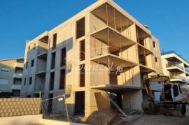 Okrug Gornji, Three-Bedroom Apartments in a New Building