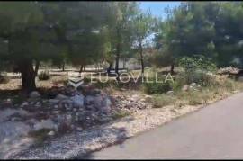 Pirovac, building plot in an excellent location