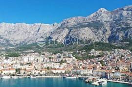 Makarska, building land in an attractive location