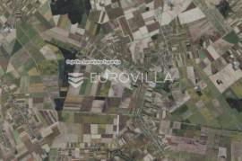 Osijek, Antunovac Ivanovac, a two-storey house of 155 m² for renovation