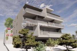 Omiš Riviera, two-bedroom apartment near the sea