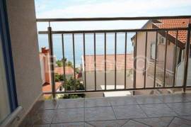 Makarska, 4-storey house, several residential units