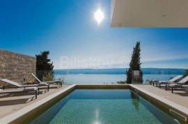 For sale, Omiš, luxury villa, swimming pool, sauna