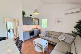 For sale, Pag, 2 apartments, sea view, parking