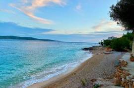 For sale, two-bedroom apartment near the beach, Hvar