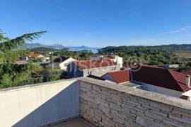 Korčula, 3 apartments for sale with parking, OPPORTUNITY