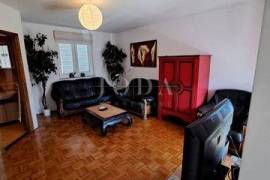 Apartment on two floors with a garden in the city of Krk