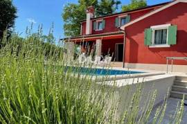 ISTRIA, LABIN - Casa con piscina in posizione tranquilla