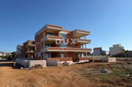 ISLAND OF PAG, POVLJANA - Two-bedroom apartment with garden in a new building