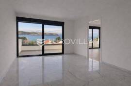 Zadar, Rtina, three-bedroom apartment in a new building, 100 m from the sea, view, swimming pool