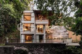 Artistic Jungle View Leasehold Villa in Ubud – Unique 3-Level Residence with River View