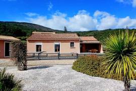 Charming Single Storey Villa With 4 Bedrooms And A Double Garage On A Plot Of 2146 M2 With Covered Swimming Pool, Petanque Court And Lovely Views.