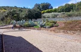 Charming Single Storey Villa With 4 Bedrooms And A Double Garage On A Plot Of 2146 M2 With Covered Swimming Pool, Petanque Court And Lovely Views.