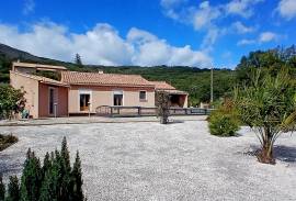 Charming Single Storey Villa With 4 Bedrooms And A Double Garage On A Plot Of 2146 M2 With Covered Swimming Pool, Petanque Court And Lovely Views.
