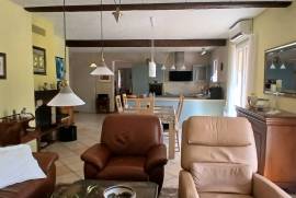 Charming Single Storey Villa With 4 Bedrooms And A Double Garage On A Plot Of 2146 M2 With Covered Swimming Pool, Petanque Court And Lovely Views.