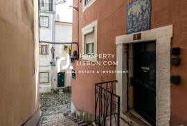Alfama Renovated T1 With Al Rental License Fully Furnished