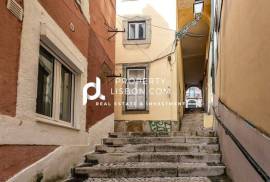 Alfama Renovated T1 With Al Rental License Fully Furnished