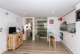 Alfama Renovated T1 With Al Rental License Fully Furnished