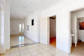 Commercial Permises With Terraces Commercial Permises With Terraces