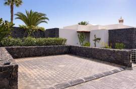 Villa With Pool In Las Coloradas