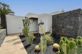 Villa With Pool In Las Coloradas