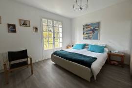 Detached House with Mature Garden