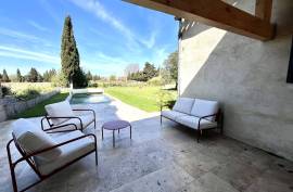 Fully Renovated Detached House with Pool