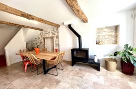 Fully Renovated Detached House with Pool
