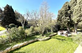 Fully Renovated Detached House with Pool