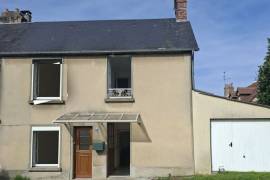 Traditional House with Garden in Great Location