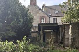 Traditional House with Garden in Great Location