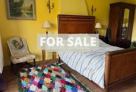 Detached Country House with Landscaped Garden