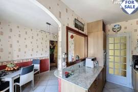 Detached Country House with Woodland Plot