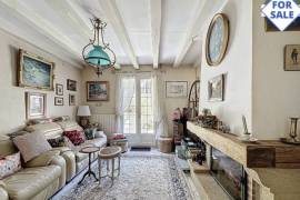 Detached Country House with Woodland Plot