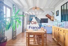 Detached Country House with Open Views