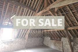 Traditional House with Garden